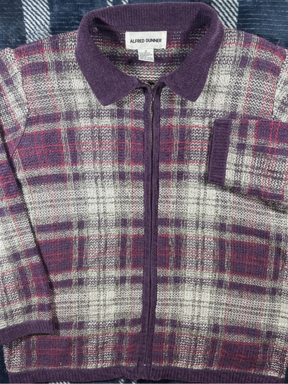 Vintage Women's Sweater Subcategory Classification